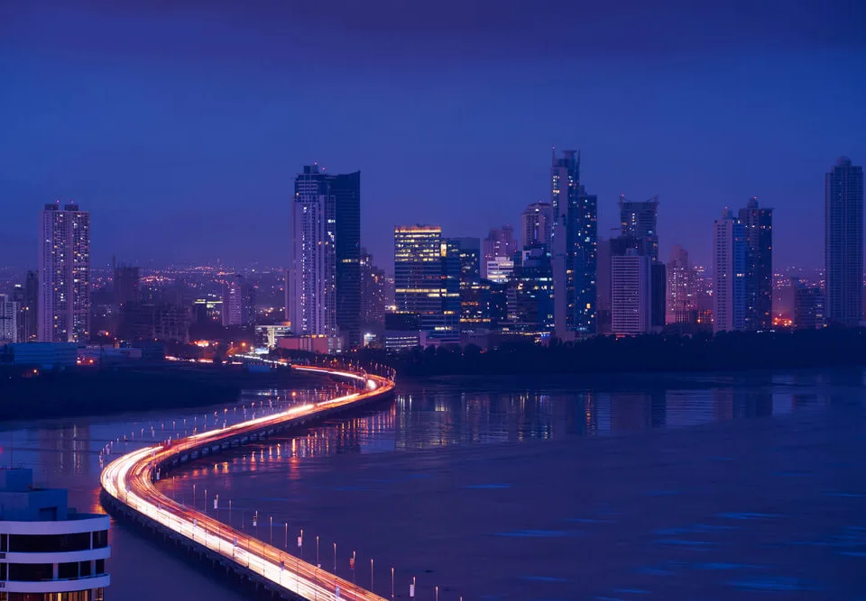 Prostitution in Panama: A Legal and Cultural Perspective 3 Panama City Night Skyline View Of Traffic Cars On Highway — Photo